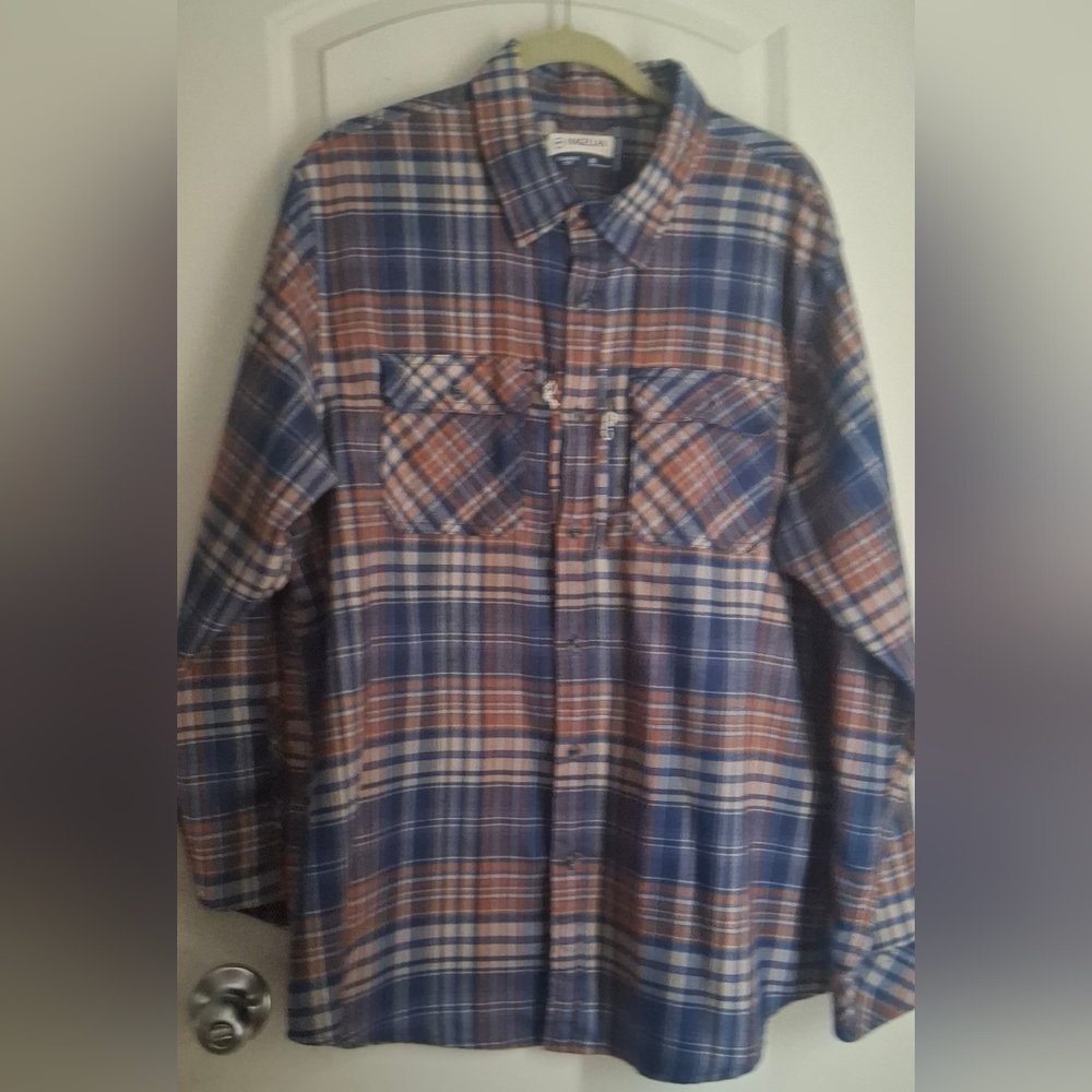 Magellan Blue and Brown Plaid Button-Up Shirt Sz XL Casual Barncore Travel Out M